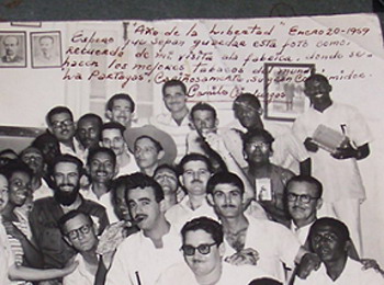 Foto firmada por Camilo Cienfuegos