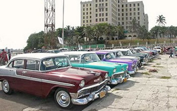 Automóviles antiguos en Cuba